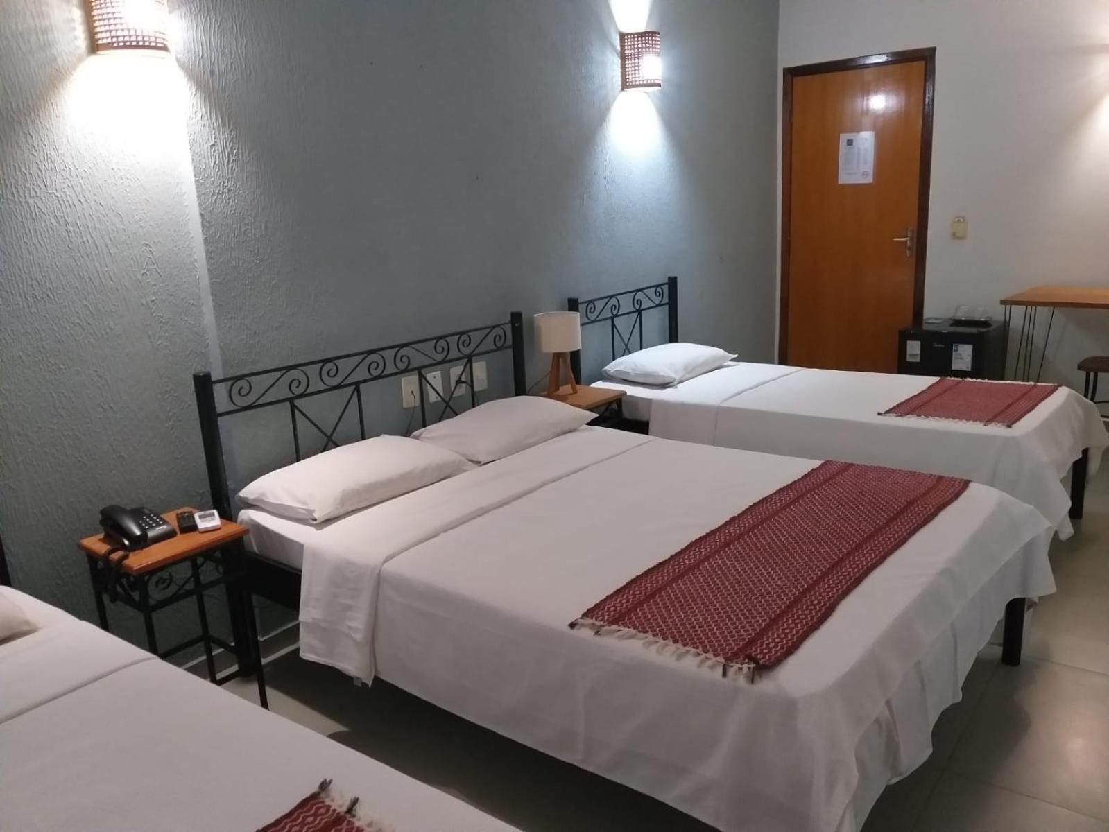 Palace Hotel Tres Poderes Frutal Екстер'єр фото